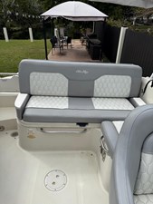 Sea Ray 220 Sundeck 5 WhatsApp Image 2025-02-28 at 8.28.13 AM (1)
