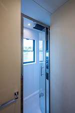 44 Powercat 46 44_overblue_powercat_guest_head_3