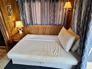 77 Sumerset 14 x 58 Aluminum Hull with Catwalks 26 