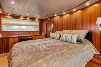Her Way 30 37_2006 82ft Sunseeker Predator HER WAY
