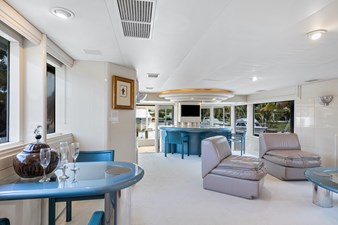 Highline 24 25_1989 102ft Oceanfast Motor Yacht HIGHLINE