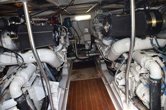 LOW BIDDER X  42 Engine room, Detroit Diesel 8v92s  