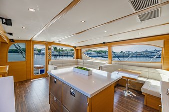 Farther & Sun 25 Galley, DInette