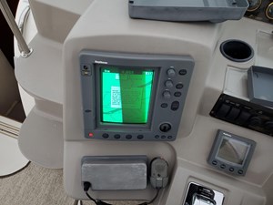 2002 Cruisers Yachts 4270 Express 5 
