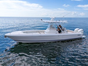 Intrepid 327 Center Console 11 32' Intrepid _ Drone-13