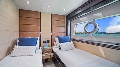 Woodever 41 42_2013 80ft Sunseeker Predator WOODEVER