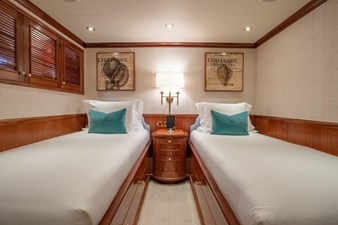 MISS STEPHANIE 22 Lower Deck Port Forward Twin Stateroom
