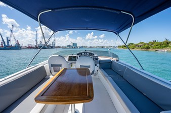 DON'T WAKE ME 18 44_swift_troller_dont_make_me_flybridge_7