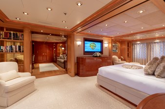LAUREL 27 LAUREL 240'/73.15m Delta 2006/2014 Motor Yacht: Master Stateroom