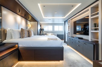 EMERALD 46 