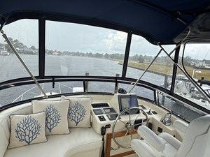 STARLITE 14 Flybridge Helm and Seating