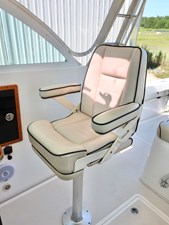 ABLE II 12 Helm Chair w Lifting Bolster 