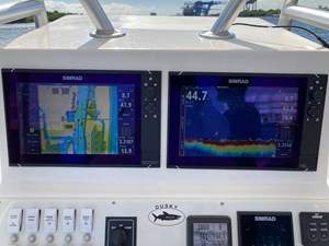 - 19 20_2021 25ft Dusky 252 T