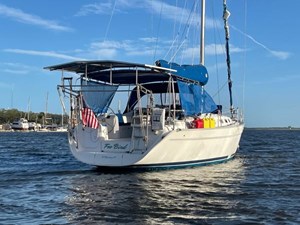 2005 Beneteau Cyclades 43 11 