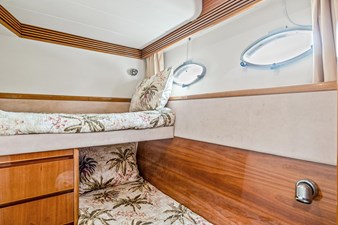 Takia 26 26_2001 65ft Princess V65 TAKIA