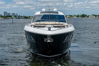 2017 Cruisers Yachts 60 Cantius 2 