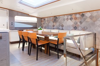 Horizon RP110  2 Horizon RP110 dining with fixed sofa and dining chairs. 