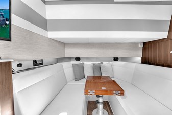 Cruisers Yachts 42 GLS OB 62 42' Yacht Cruisers GLS-62