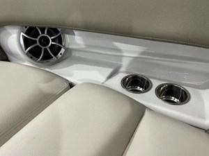 2019 Crownline E255 Surf 17 