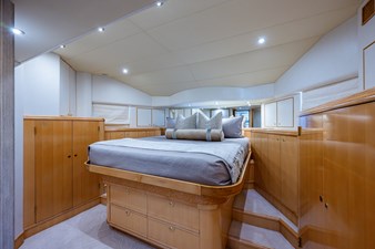 WIRE WE HERE 48 115_crescent_wire_we_here_forward_vip_stateroom_2