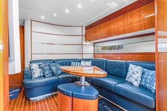 Veronique 32 2005 PERSHING 50 - Salon Seating