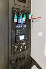 42 AURORIS 22 9181220_20240104072109464_1_XLARGE