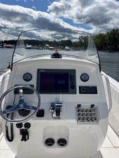2010 Intrepid 245 Center Console 10 