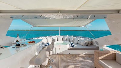 AQUARIUM 5 2009 Sunseeker 37 Metre Yacht