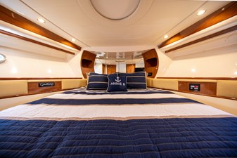 - 32 33_2004 50ft Pershing Express