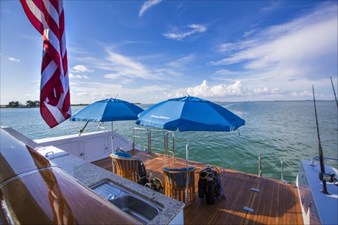 I Love This Boat 16 Swim Platform / Beach Club