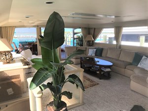 MON SHERI  6 Salon Looking Aft