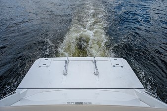 2017 Cruisers Yachts 60 Cantius 8 