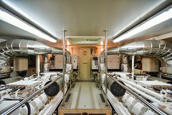 FERRETTI 881 34 