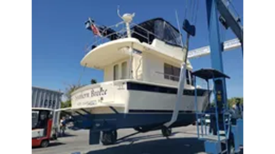 2009 Mainship 34 Trawler 15 