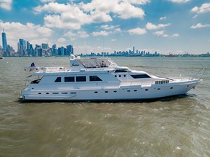 JUSTINE 5 06Exterior