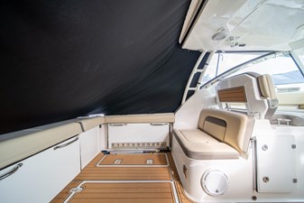 2019 Pursuit DC 325 Dual Console 16 