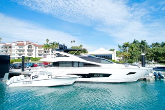 - 0 1_2018 86ft Sunseeker 86 Yacht ALEXA