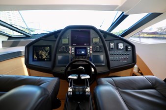 My Way 26 72 PERSHING 2009 HELM
