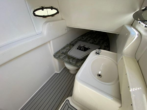 2015 Century 3200 Center Console 44 45