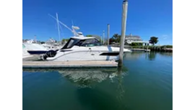 2022 Sea Ray 320 Sundancer Outboard 2 