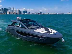 Cruisers Yachts 42 GLS OB 2 42' Yacht Cruisers GLS-2