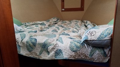 His and Hers 28 29__1988 53ft Defever 53 POC HIS AND HERS