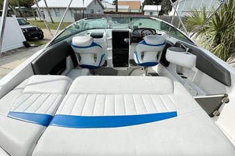 2008 Regal 2250 Cuddy 11 
