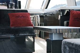 G 5 Salon/Cockpit