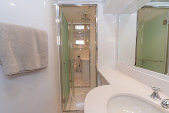 PARAIBA 34 Master Stateroom Shared walkin shower