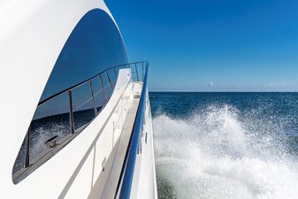 2022 Dyna Flybridge 63 13 62_DYNA_PRINT-32 (Custom)
