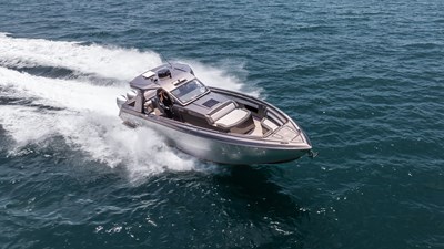 42 Auroris 2 2025 Cigarette 42 Auroris