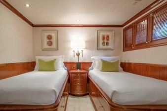 MISS STEPHANIE 21 Lower Deck Stbd. Forward Twin Stateroom