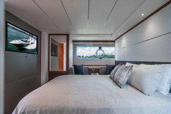 - 81 82_2019 57ft Sunseeker Predator