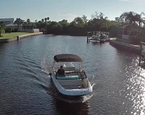 2022 Sea Ray SDX 250 Outboard 3 